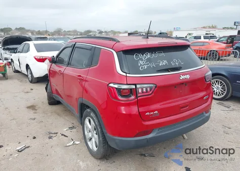 2019 Jeep Compass Latitude 4X4 z USA, uszkodzony, nr VIN 3C4NJDBB3KT597014
